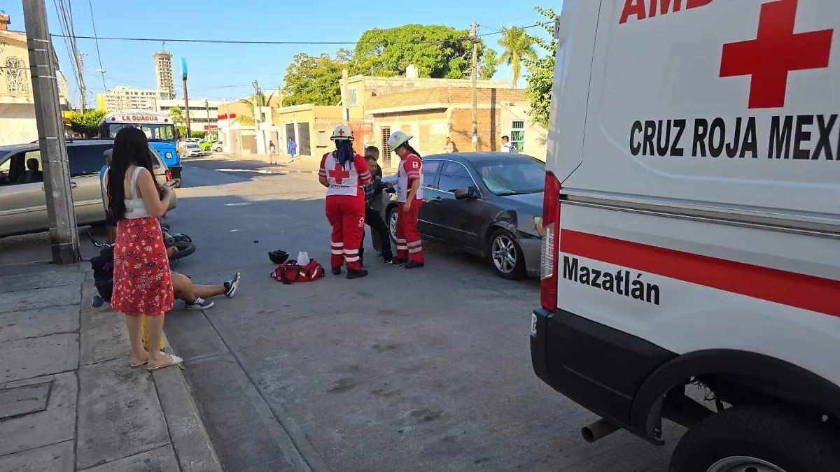 motociclista ambulancia